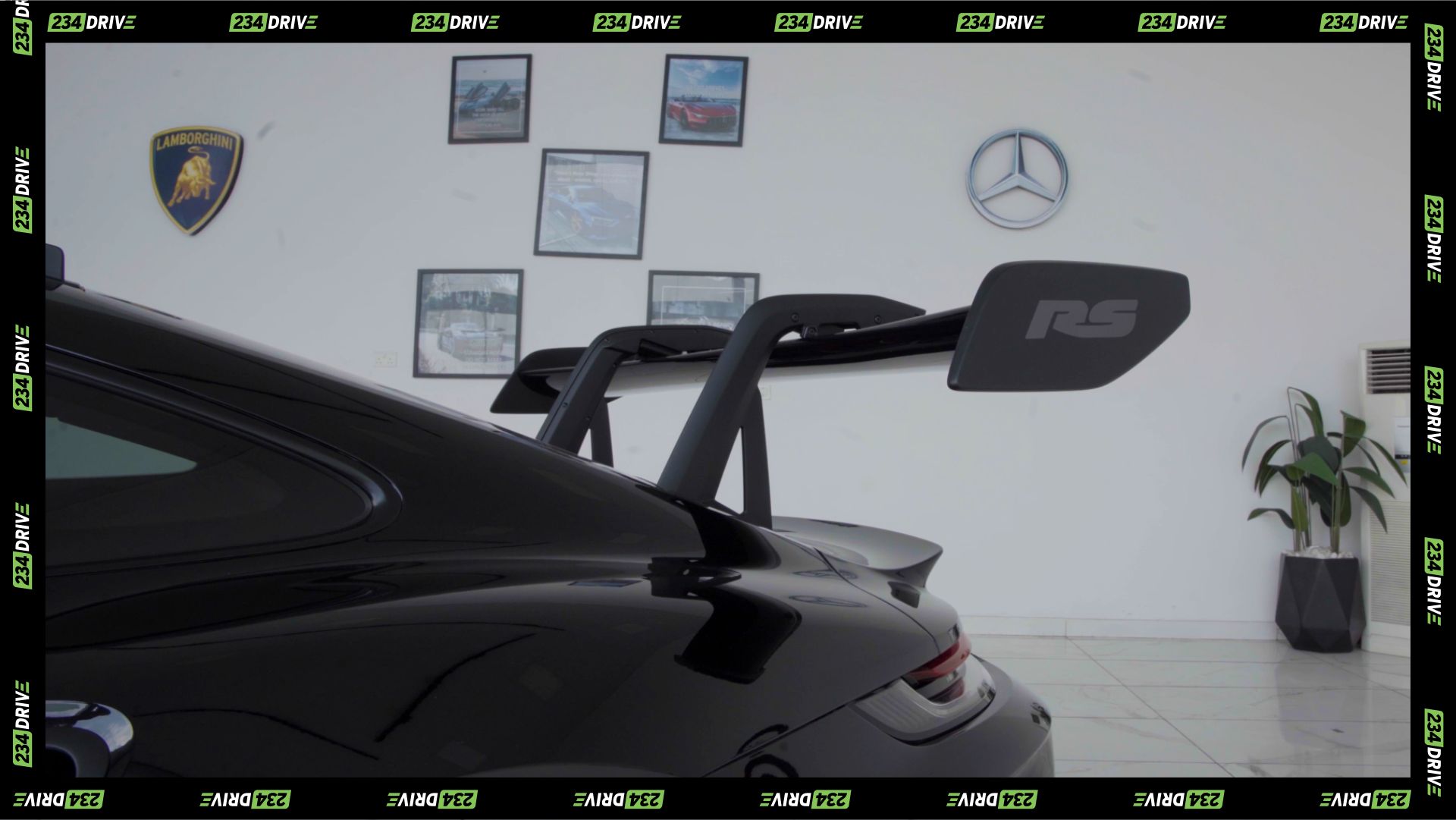 PORSCHE 992 GT3 RS