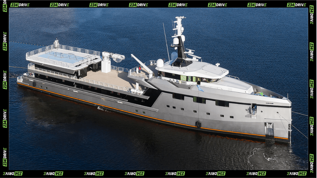$75 million support yacht for Bezos