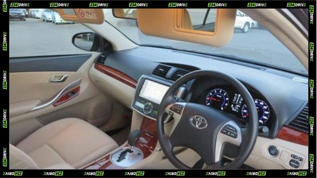 2014 Toyota Premio Interior. Source: Times Trading Japan