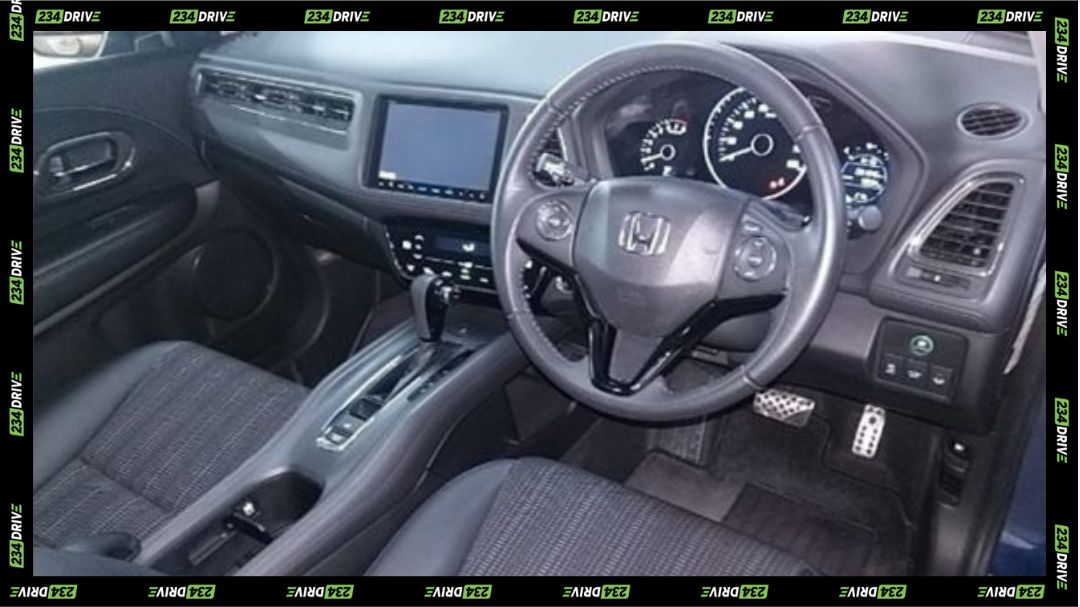 Honda Vezel Hybrid 2015 Interior. Source: Car Junction