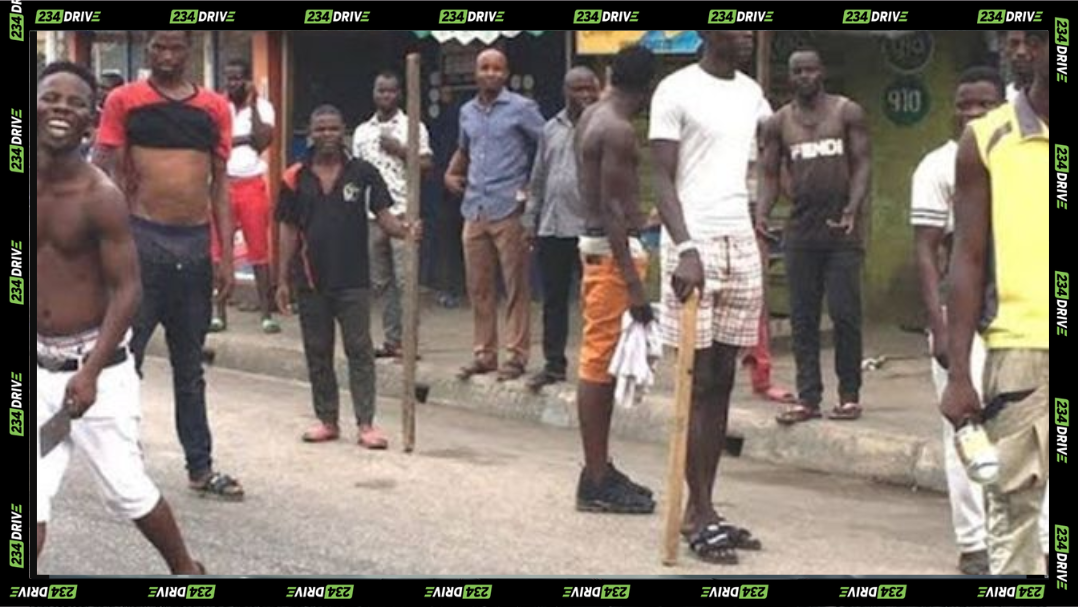 Lagos, touts approach vehicles and demand money, turning a routine stop into a pressured situation for drivers and passengers.